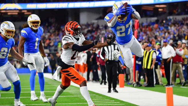 Chargers Hold Off Bengals in Thrilling 34-27 Win: A Signature Victory for Herbert and LA