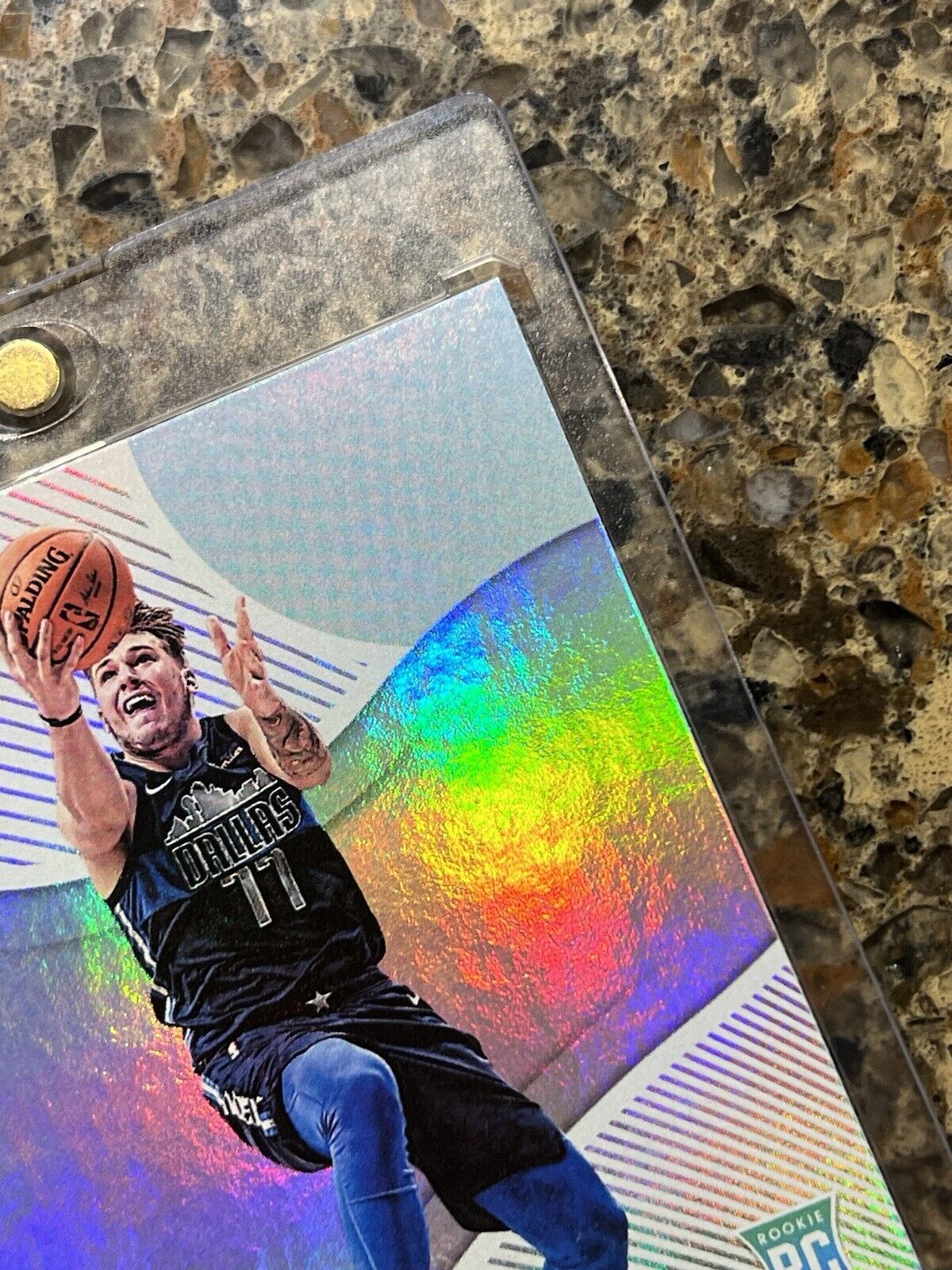 Luka Doncic RC 2018-19 Panini Status Basketball Refractor Holo Rare Mint Rookie