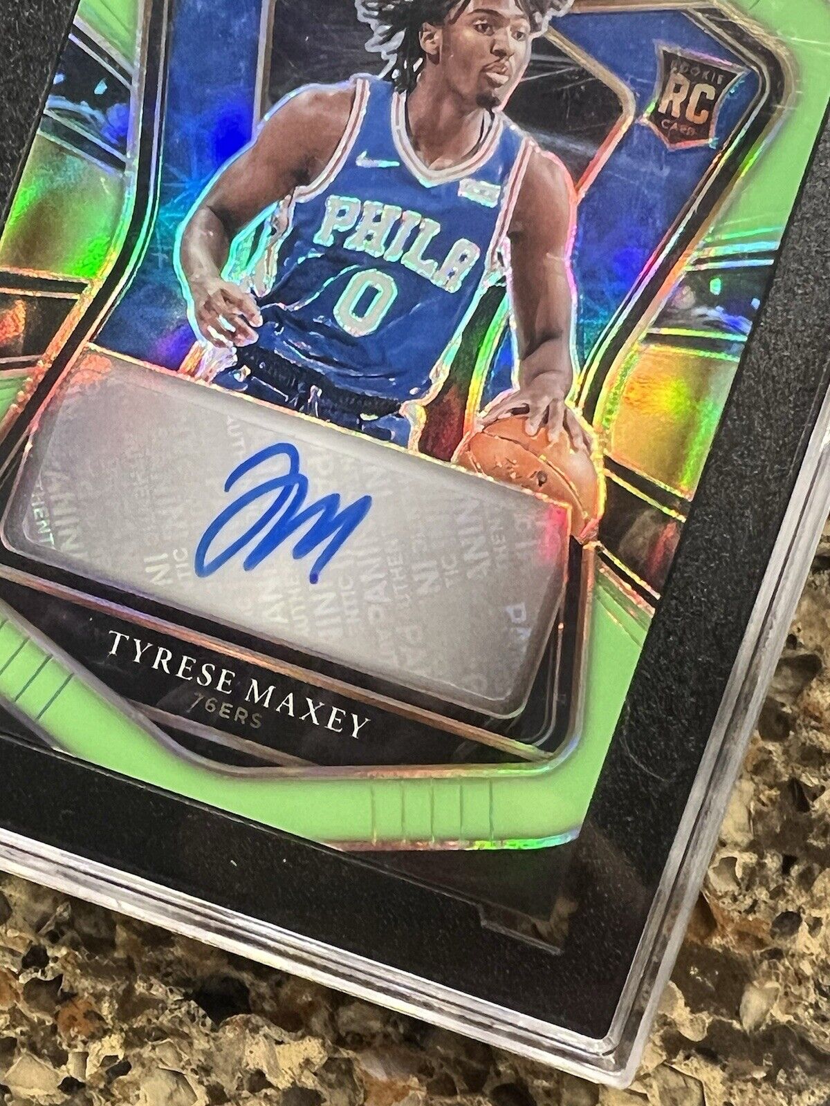 Tyrese Maxey RC 2020 Panini Select Rookie Signatures Neon Green Prizm /99 SGC 10