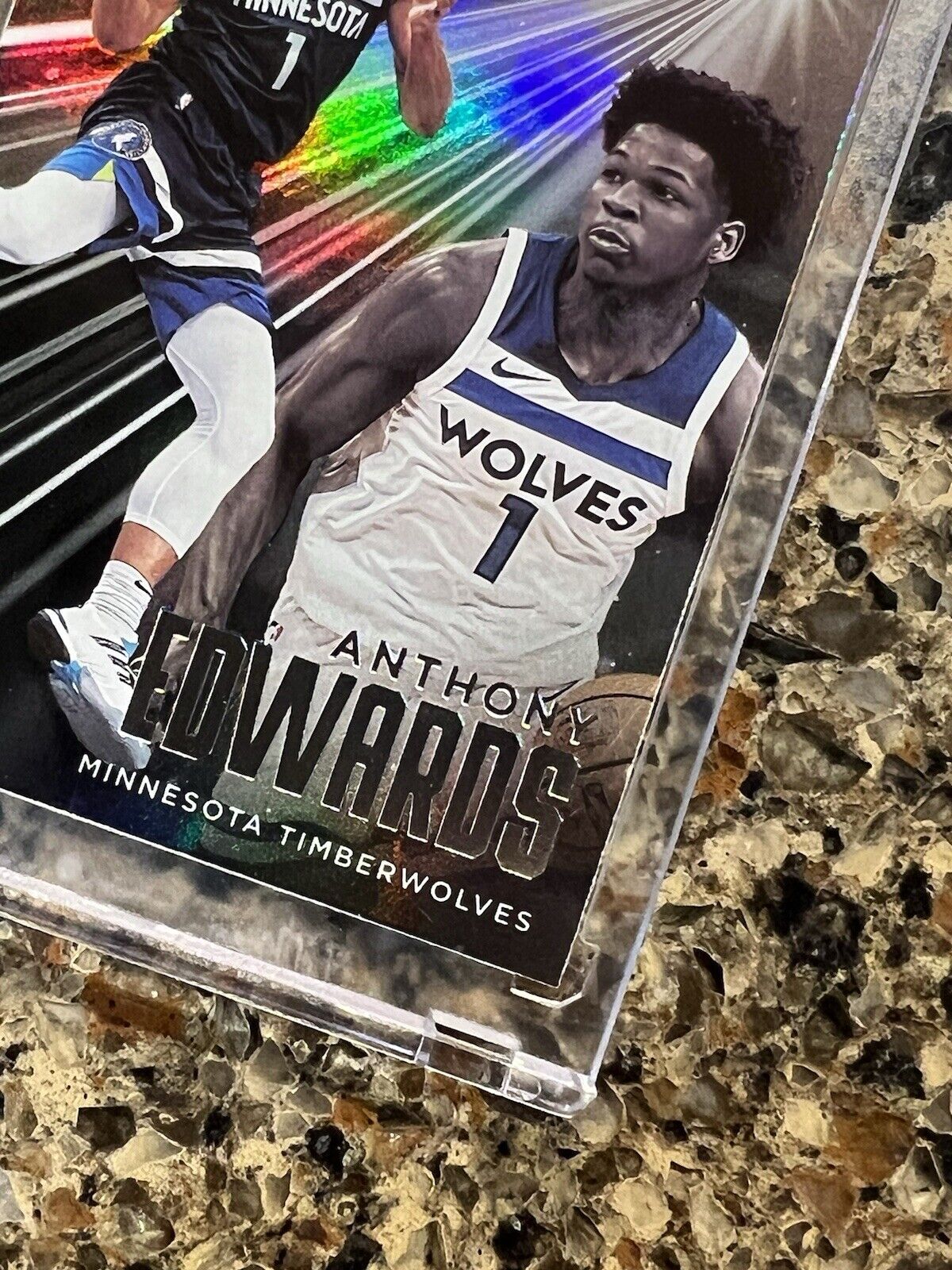 Anthony Edwards RC 2020-21 Panini Chronicles Essentials Refractor Holo Rookie