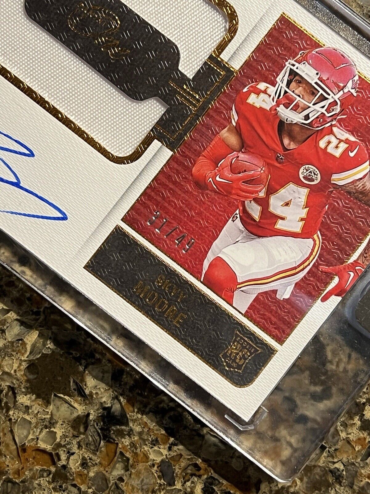 Skyy Moore 2022 Panini One Rookie Dual Patch On Card AUTO 31/49 SSP - KC Chiefs