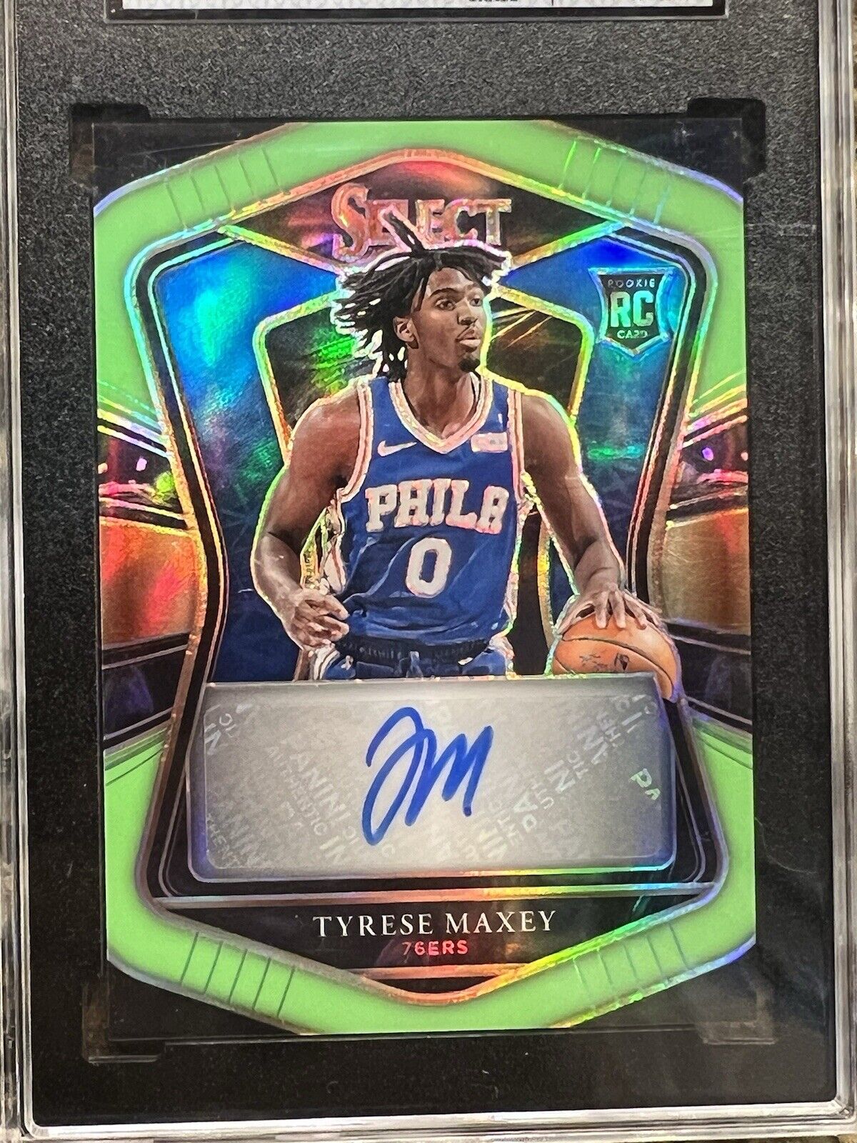 Tyrese Maxey RC 2020 Panini Select Rookie Signatures Neon Green Prizm /99 SGC 10