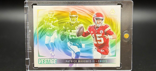 2024 Panini Luminance Patrick Mahomes II Vestige Gold Holo SP Kansas City Chiefs