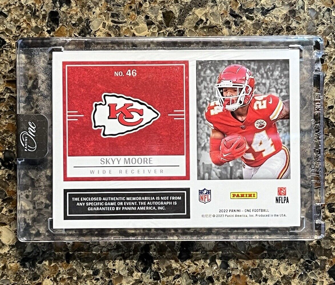 Skyy Moore 2022 Panini One Rookie Dual Patch On Card AUTO 31/49 SSP - KC Chiefs