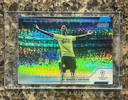 Jude Bellingham 2022 Topps Stadium Club Chrome UCL Blue Pulsar Refractor Mint